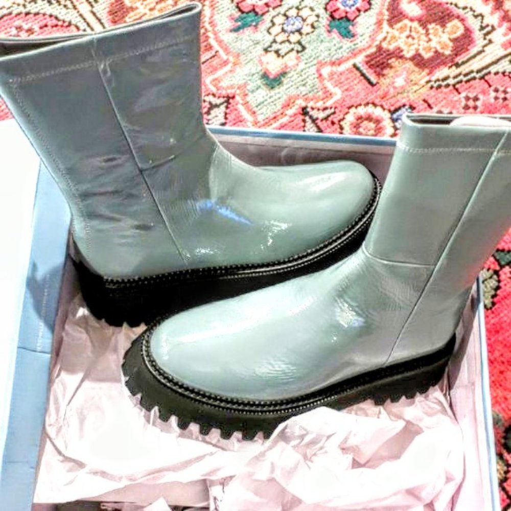 Very Cool Seychelles Last Chance Ankle Lug Boots